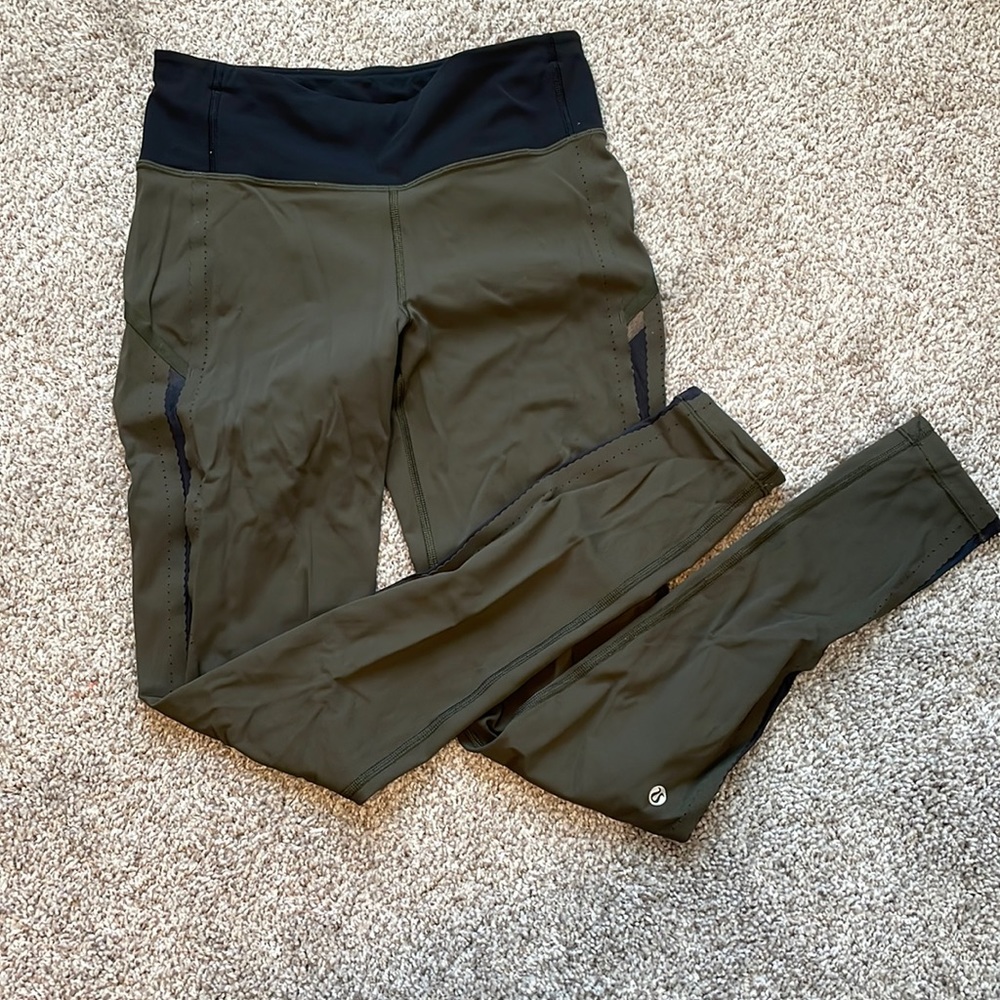 Lululemon wunderunder leggings size 6